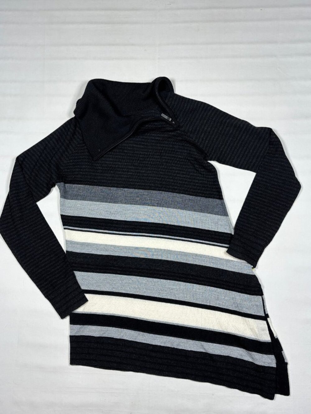 Smartwool Cascade Valley Asymmetric Tunic Merino Sweater Black Stripe Womens Med